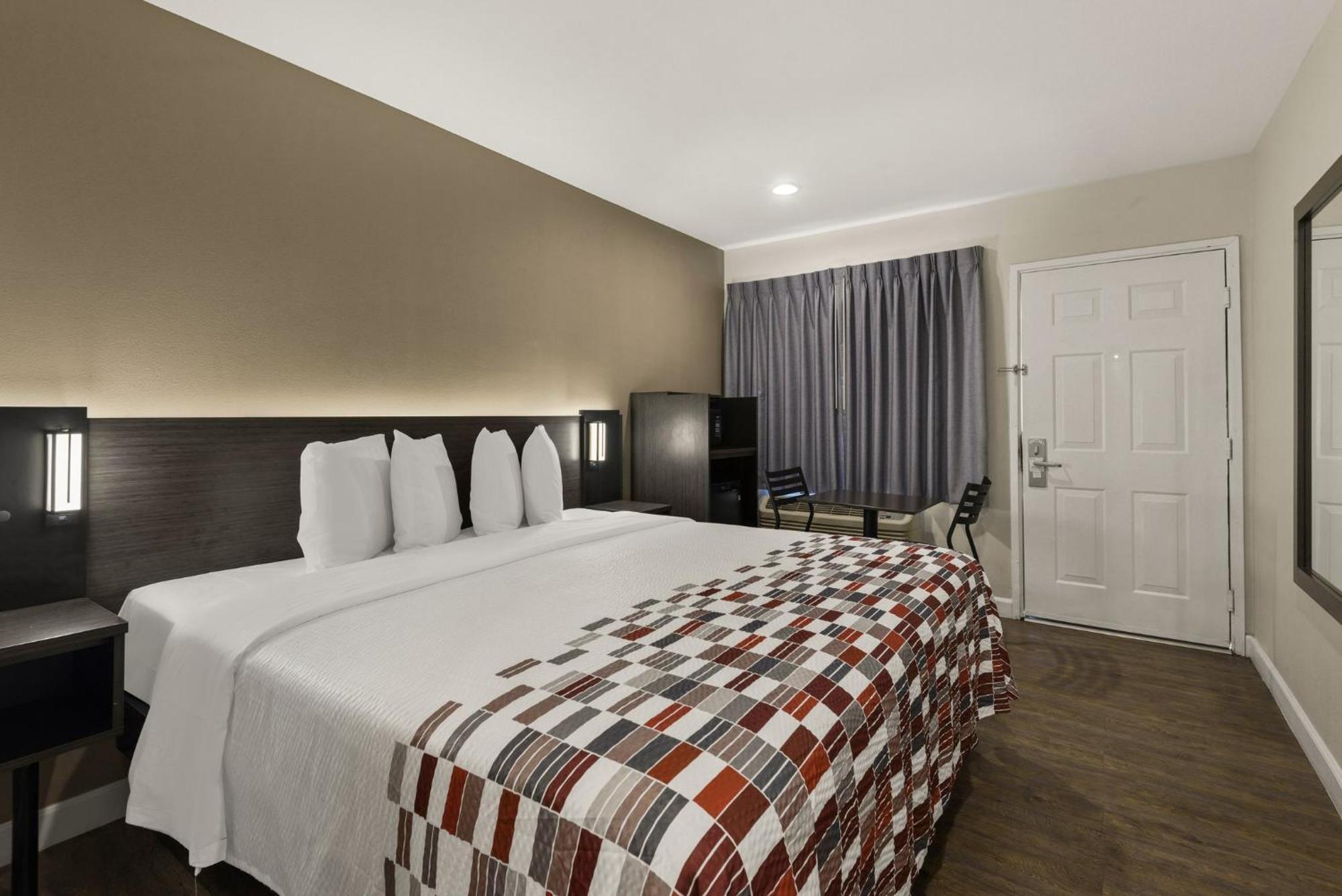 Red Roof Inn Carson - Wilmington, Ca Los Angeles Bagian luar foto