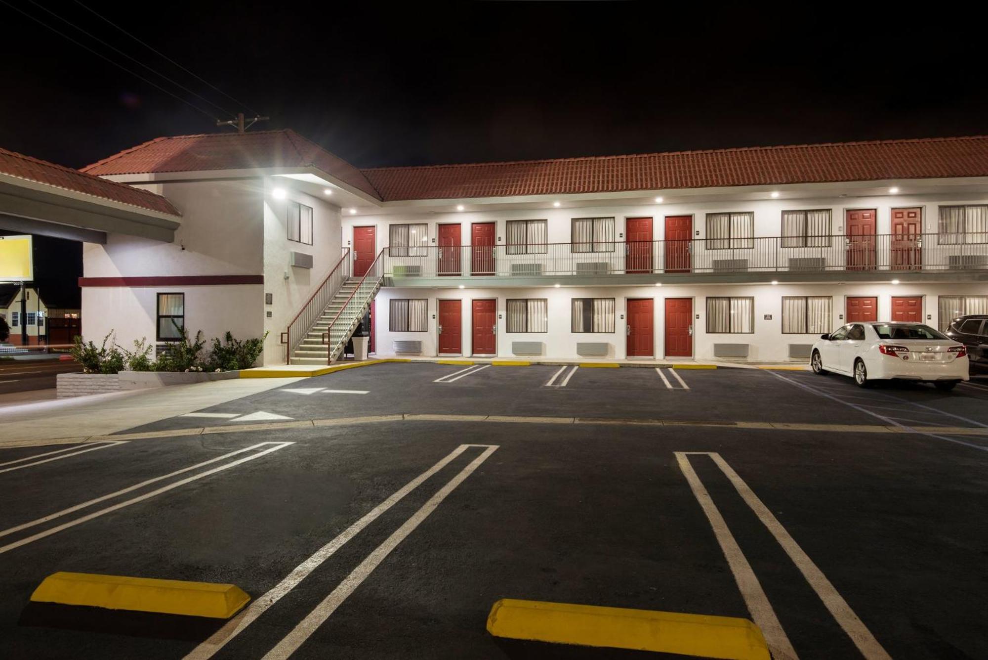 Red Roof Inn Carson - Wilmington, Ca Los Angeles Bagian luar foto